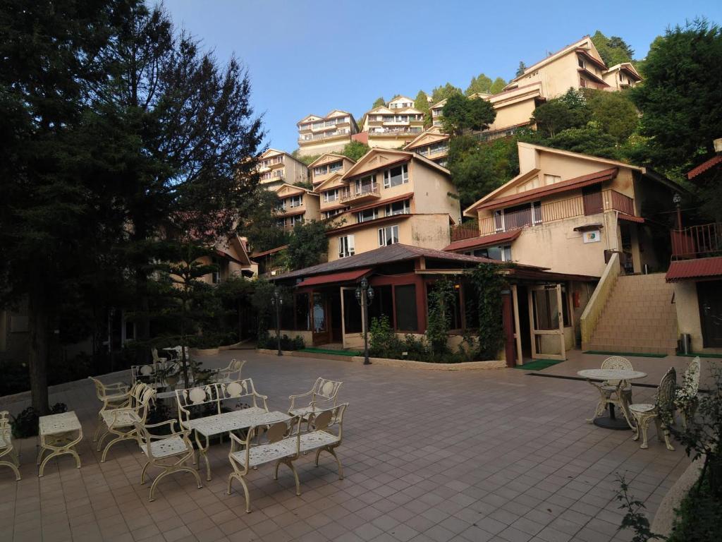 Hotel Club Mahindra Mussoorie Esterno foto
