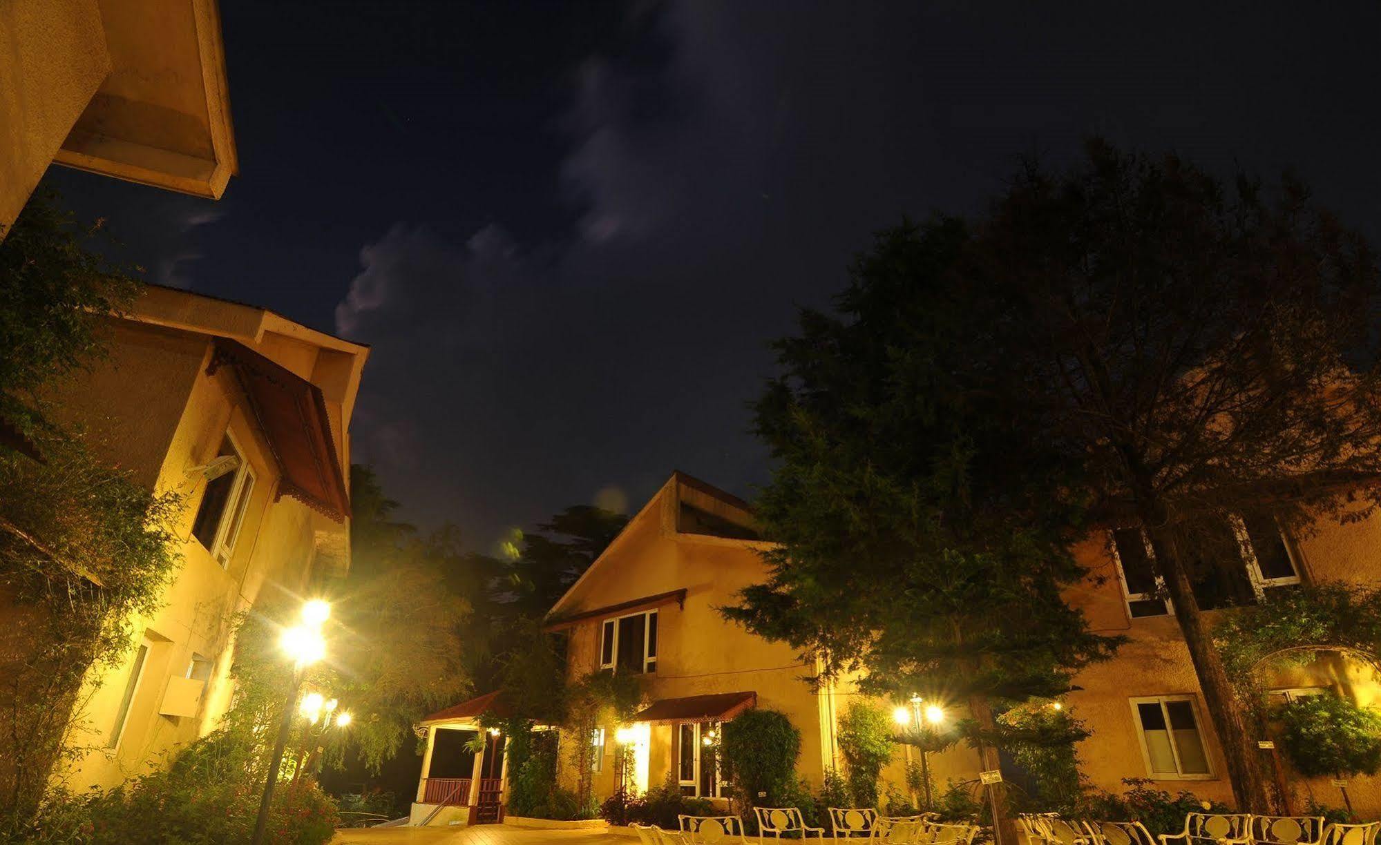 Hotel Club Mahindra Mussoorie Esterno foto